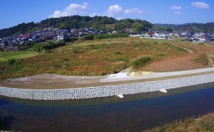 広域河川改修工事（０県債郡山甲突川R2-1工区）